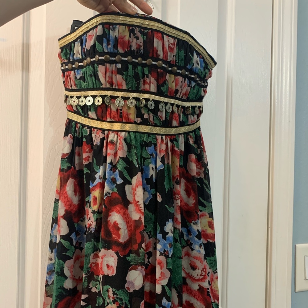 Full length sleeveless dress floral